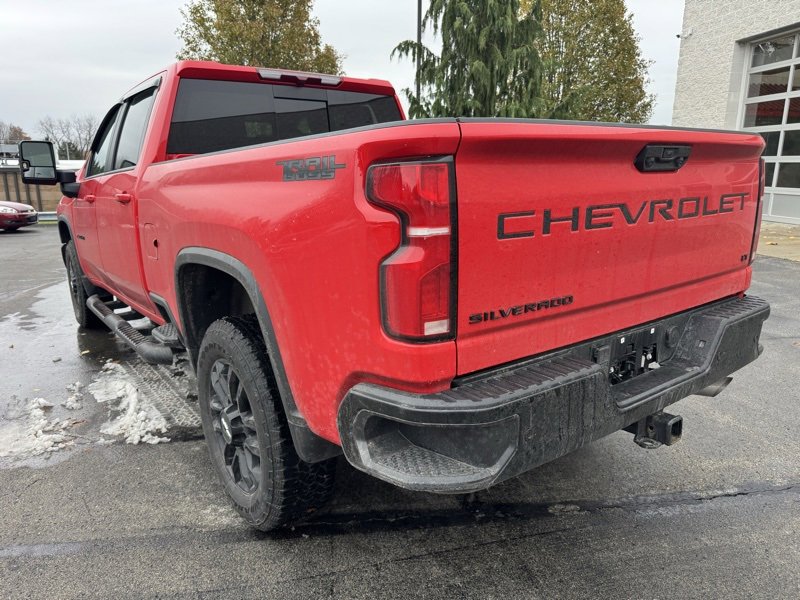 2025 Chevrolet Silverado 2500HD LT photo 3