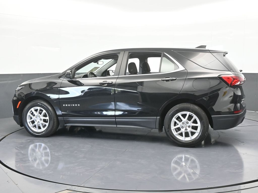 2022 Chevrolet Equinox LT photo 3