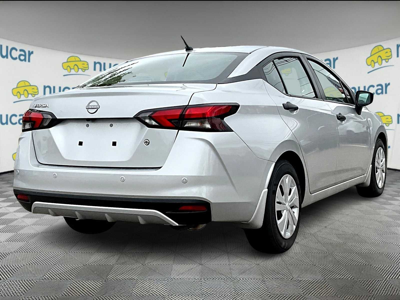 2025 Nissan Versa S photo 6