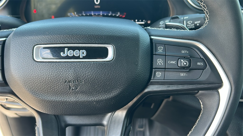 2023 Jeep Grand Cherokee Altitude photo 16