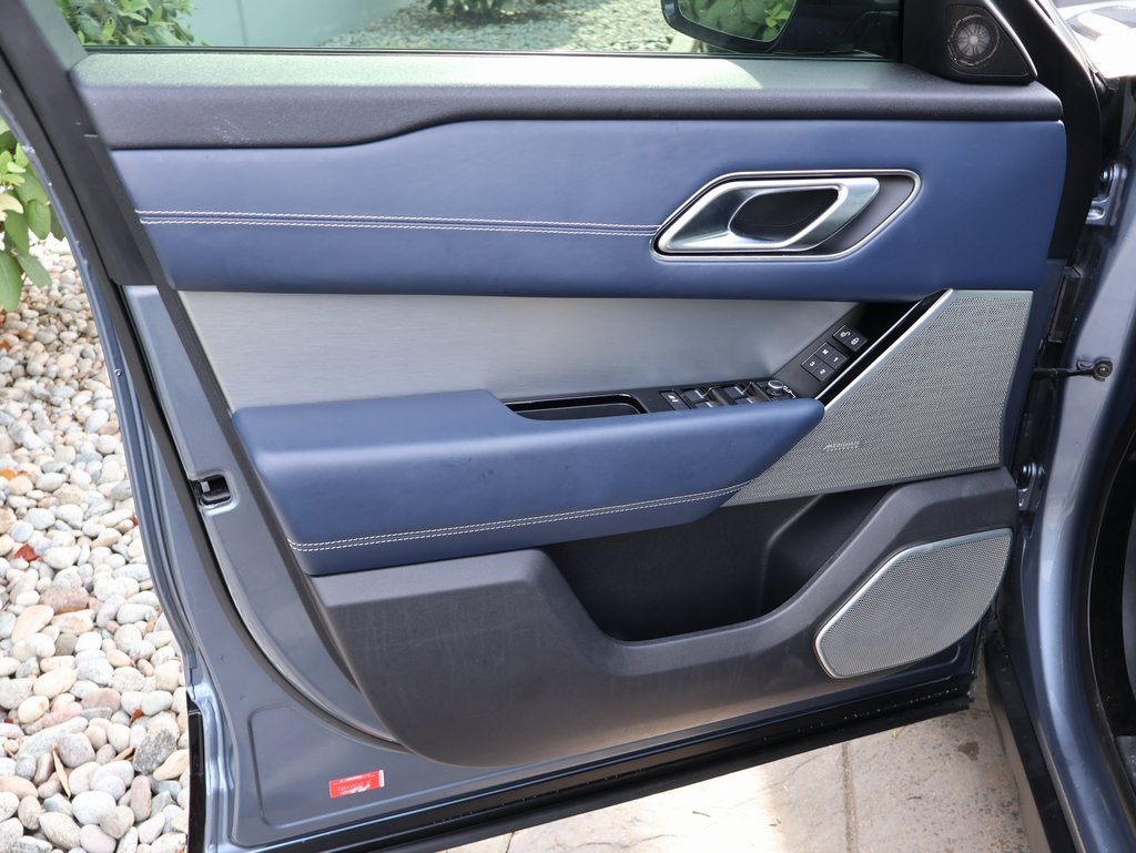 2020 Land Rover Range Rover Velar HSE R-Dynamic photo 17