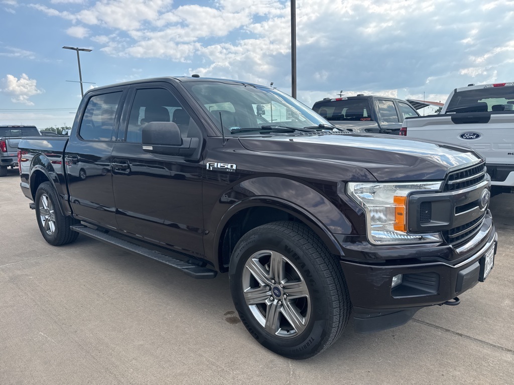 2018 Ford F-150 XLT photo 2