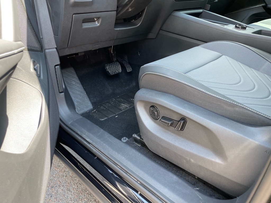 2025 Volkswagen Tiguan SE photo 15