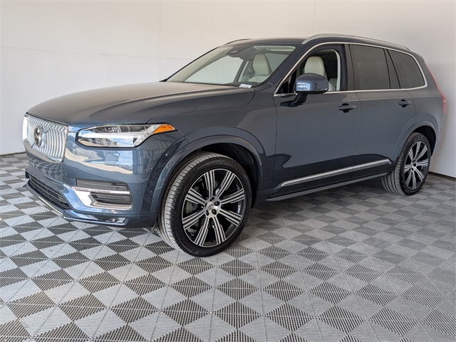 2024 Volvo XC90 B5 Plus photo 4
