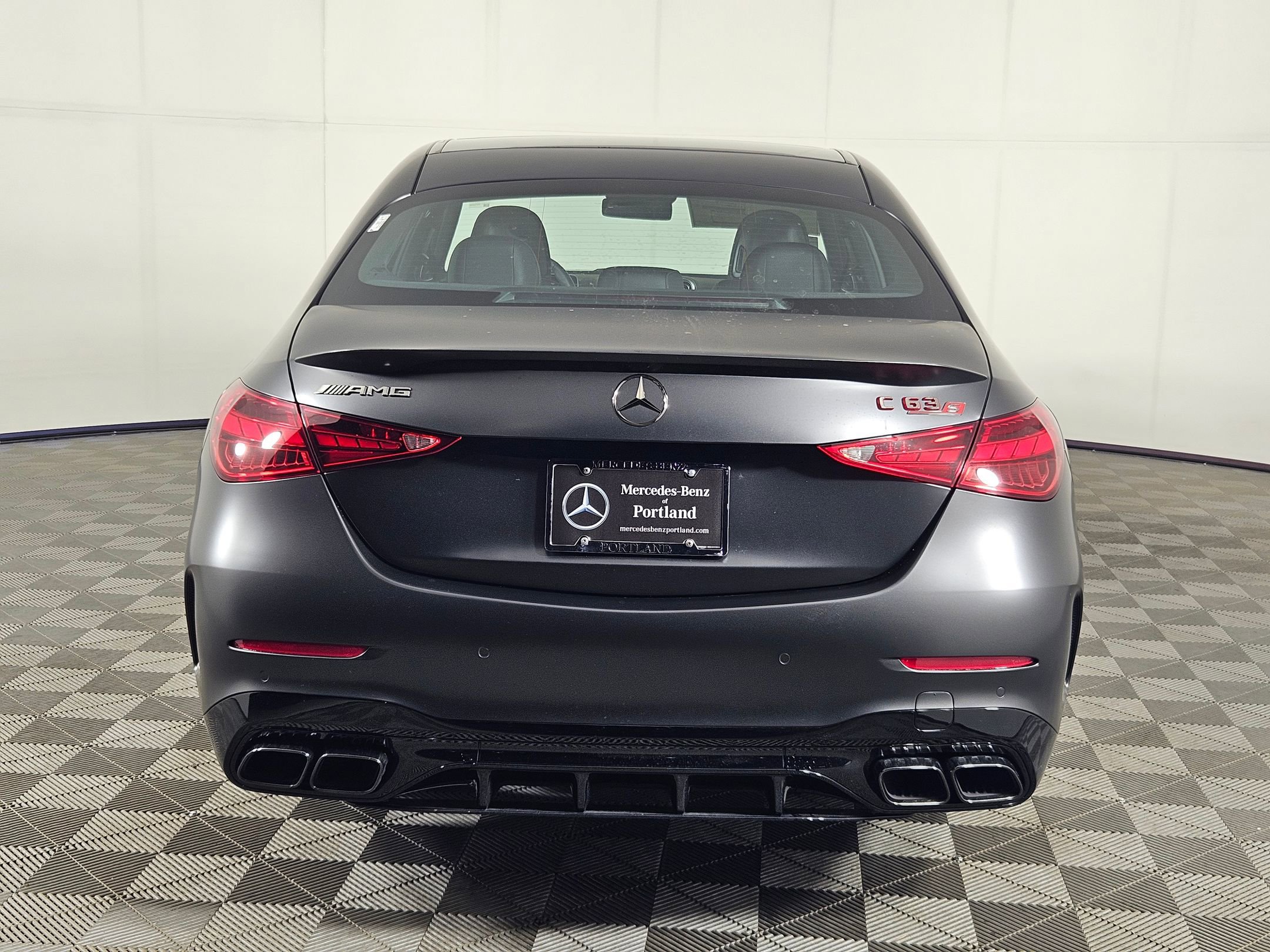 2025 Mercedes Benz C AMG 63 S E PERFORMANCE 4MATIC photo 4