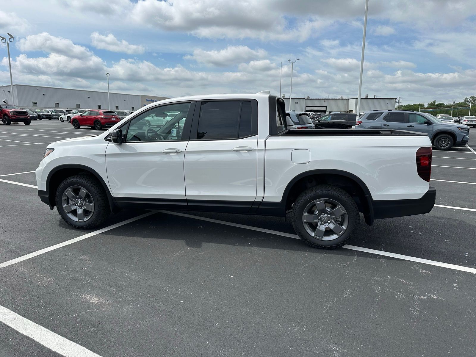 2026 Honda Ridgeline TrailSport photo 2