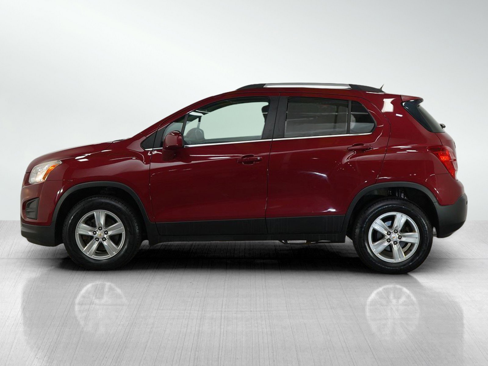 Used 2015 Chevrolet Trax LT with VIN KL7CJRSB4FB151219 for sale in Burnsville, Minnesota