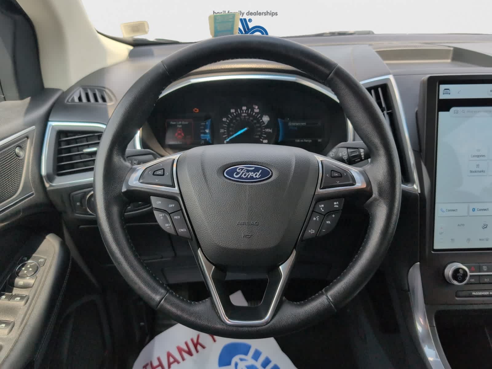 2021 Ford Edge Titanium photo 13