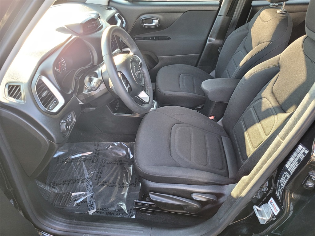 2019 Jeep Renegade Latitude North Edition photo 11