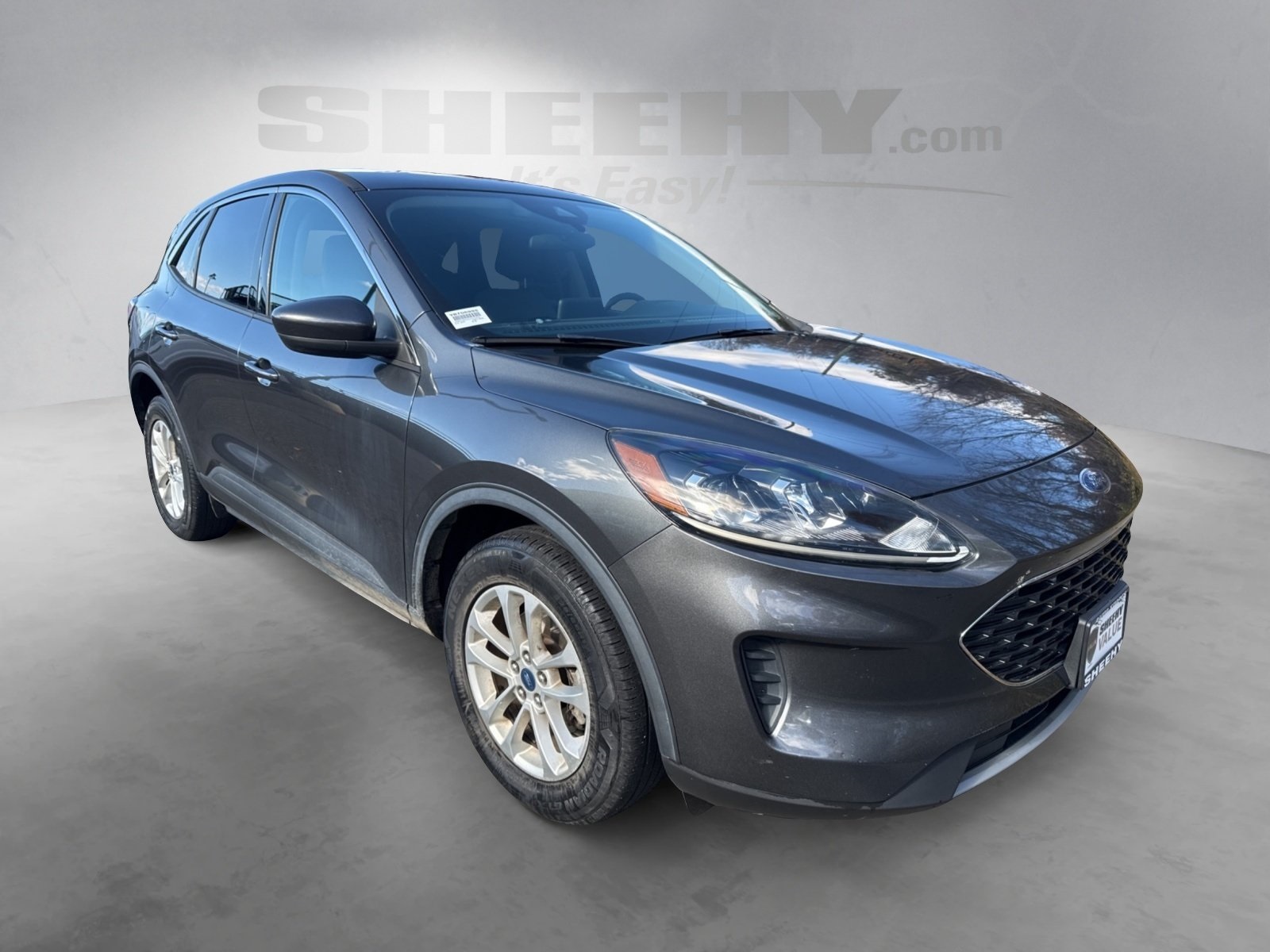 2020 Ford Escape SE photo 2
