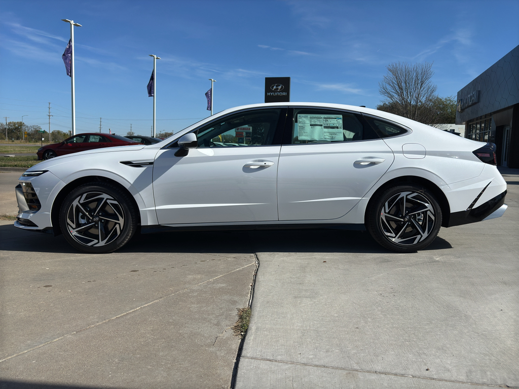 2026 Hyundai Sonata SEL Sport photo 4