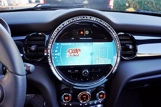 Used 2023 Silver MINI Base image 23