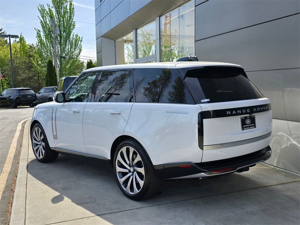2025 Land Rover Range Rover Autobiography photo 5