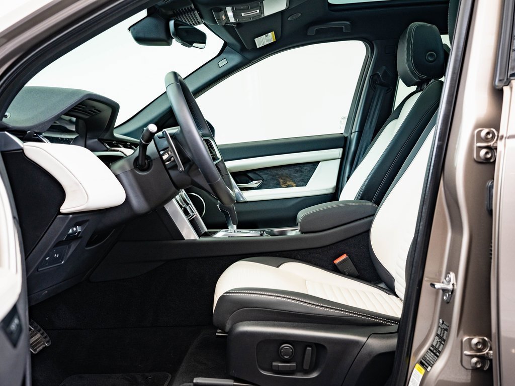 2023 Land Rover Discovery Sport S R-Dynamic photo 19