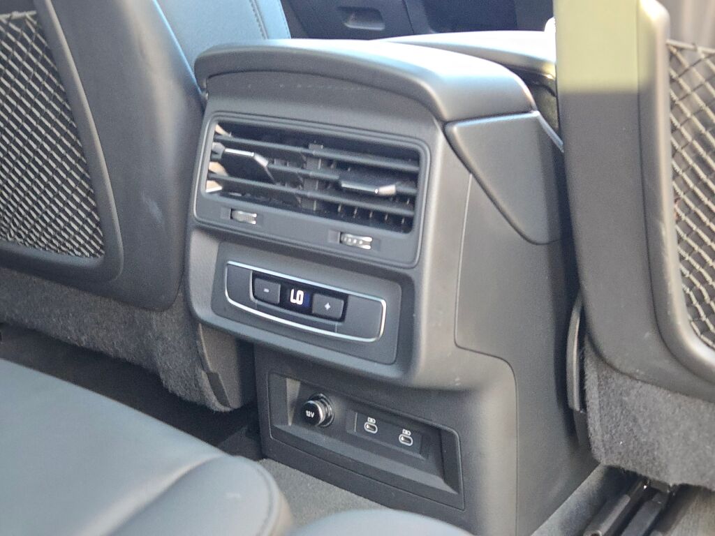 2022 Audi Q7 55 Premium Plus photo 10