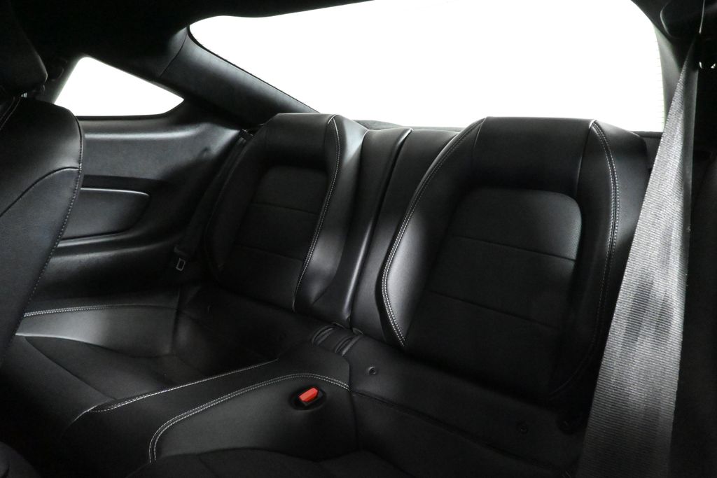 2021 Ford Mustang GT Premium photo 4