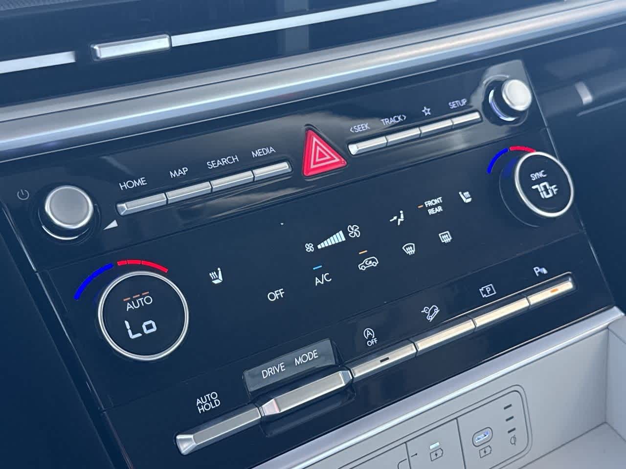 2024 Hyundai Santa Fe SEL photo 17