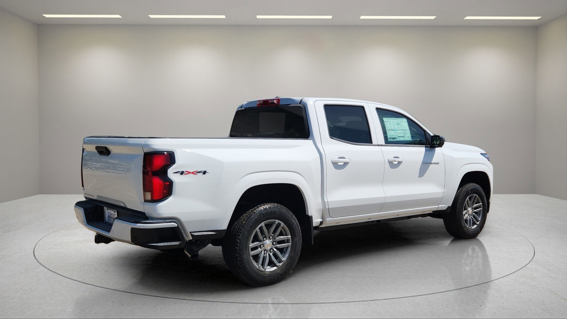 2026 Chevrolet Colorado LT photo 3