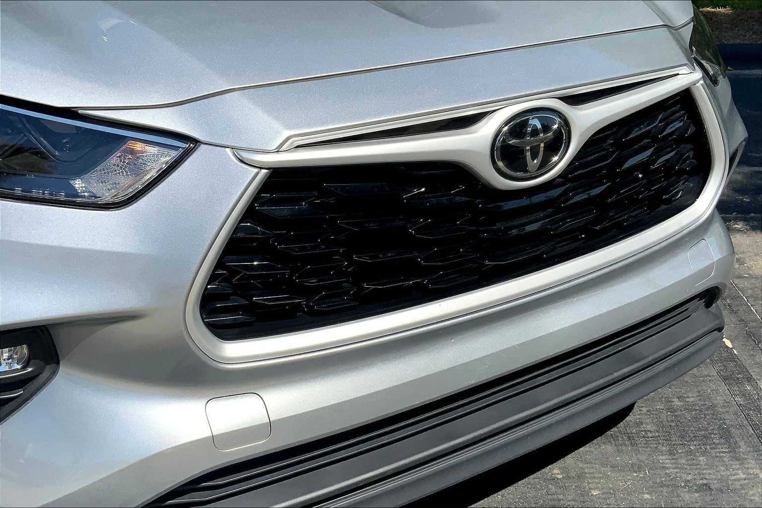 2023 Toyota Highlander XLE photo 29