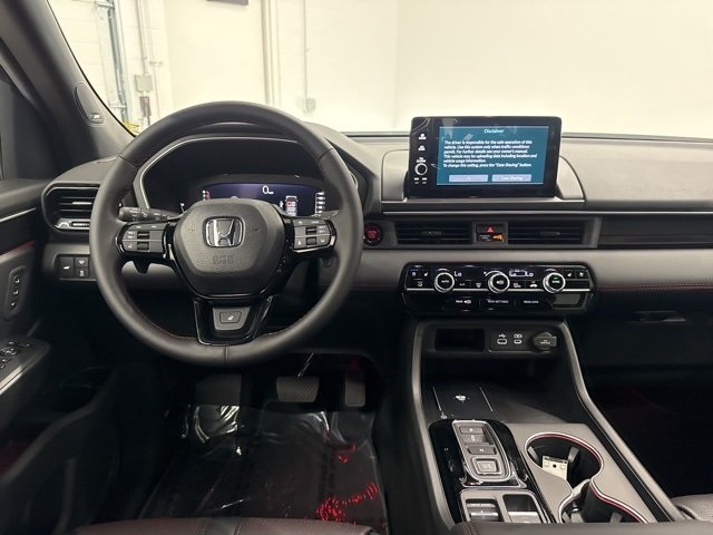 2025 Honda Pilot Black Edition photo 23