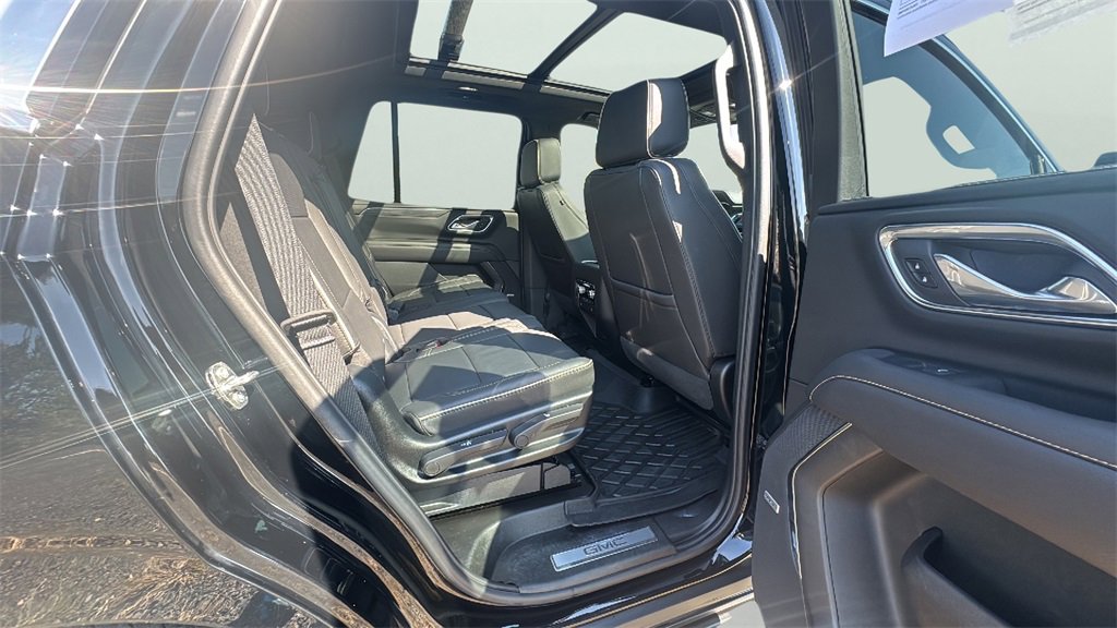 2023 Gmc Yukon SLT photo 13