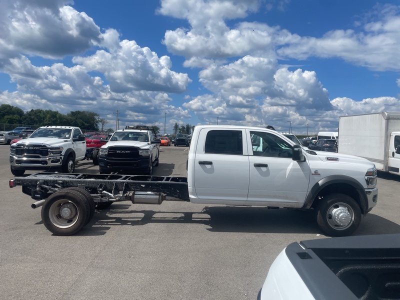 2026 Ram 5500 Tradesman photo 2