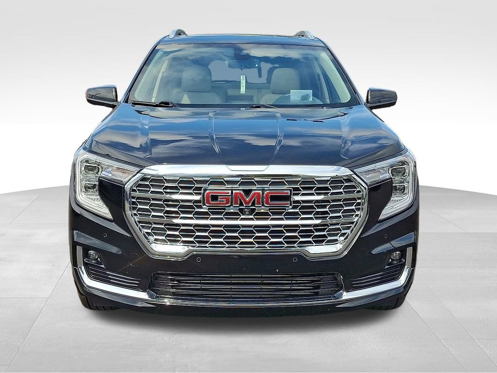2024 Gmc Terrain Denali photo 2