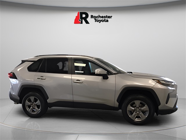 2023 Toyota RAV4 Hybrid XLE photo 2