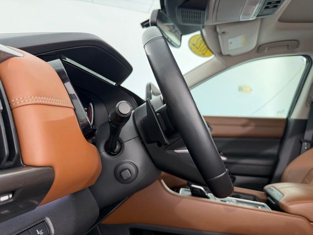 2022 Nissan Pathfinder Platinum photo 47