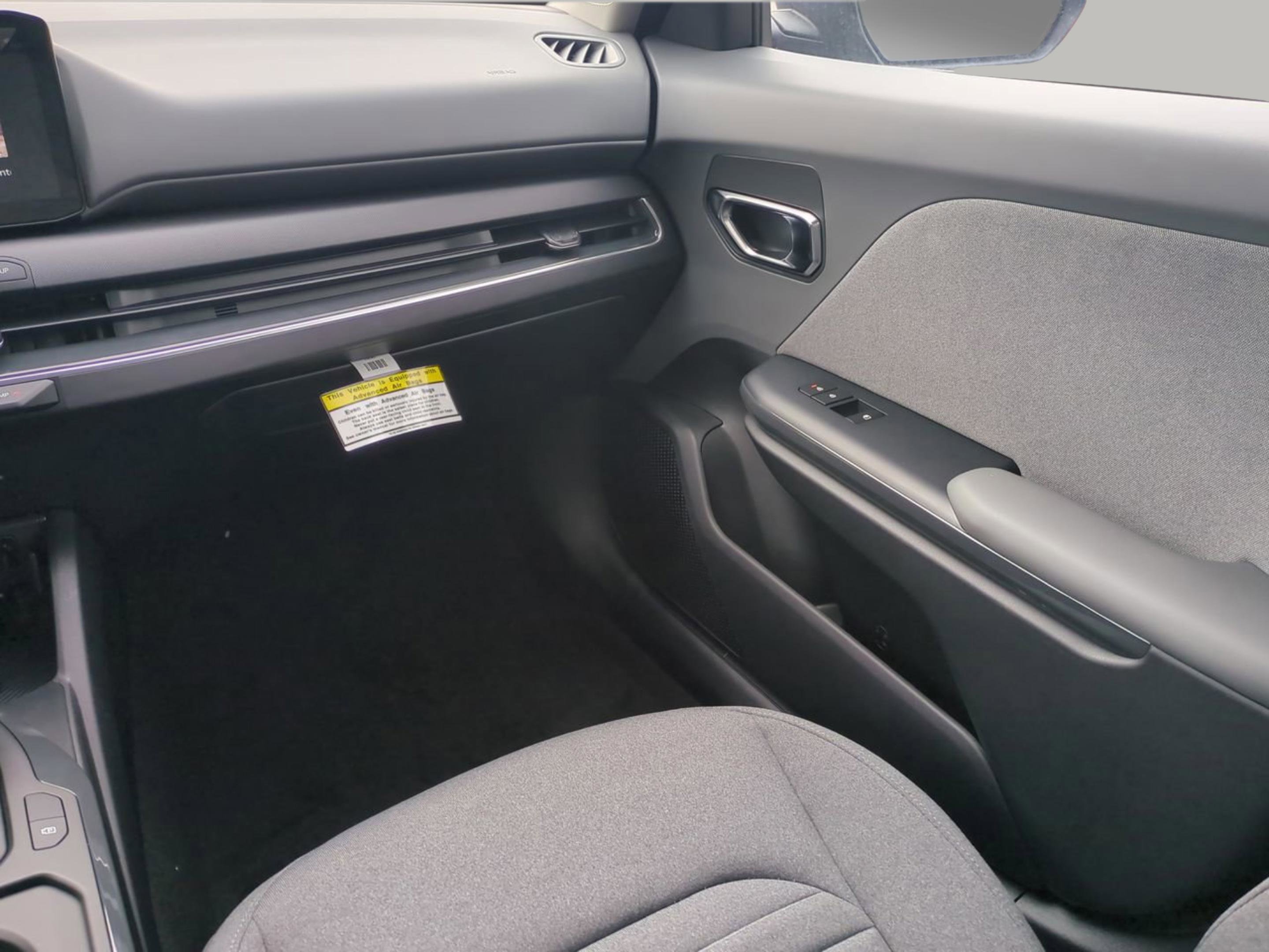 2025 Kia K4 EX photo 12
