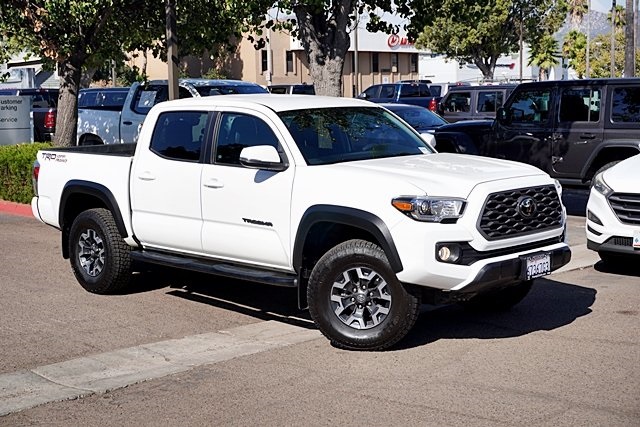 2021 Toyota Tacoma SR5 photo 2