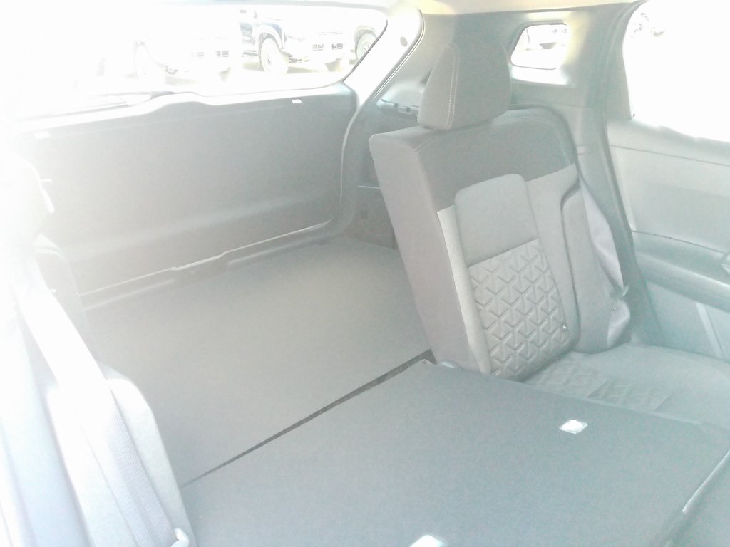 2025 Nissan Kicks SV photo 15