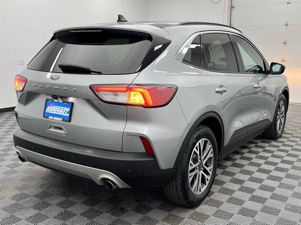 2022 Ford Escape SEL photo 12