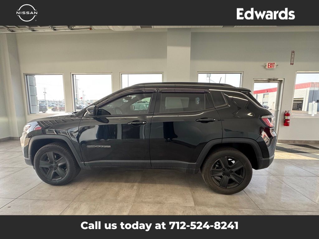 2022 Jeep Compass Latitude photo 5