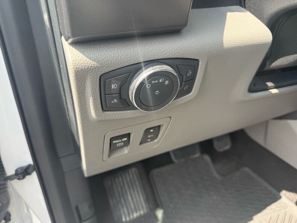 2020 Ford F-150 XL photo 17