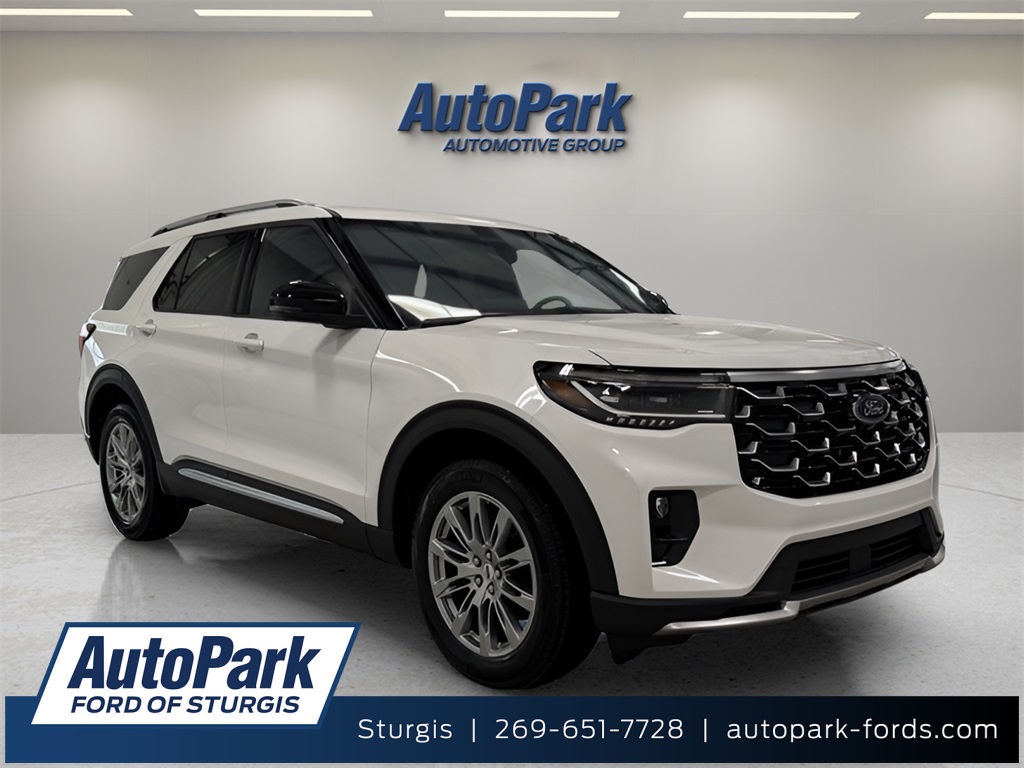 2026 Ford Explorer Platinum's photo