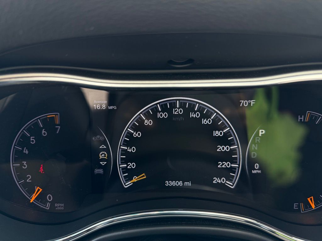 Used 2022 Red Jeep Laredo X image 17