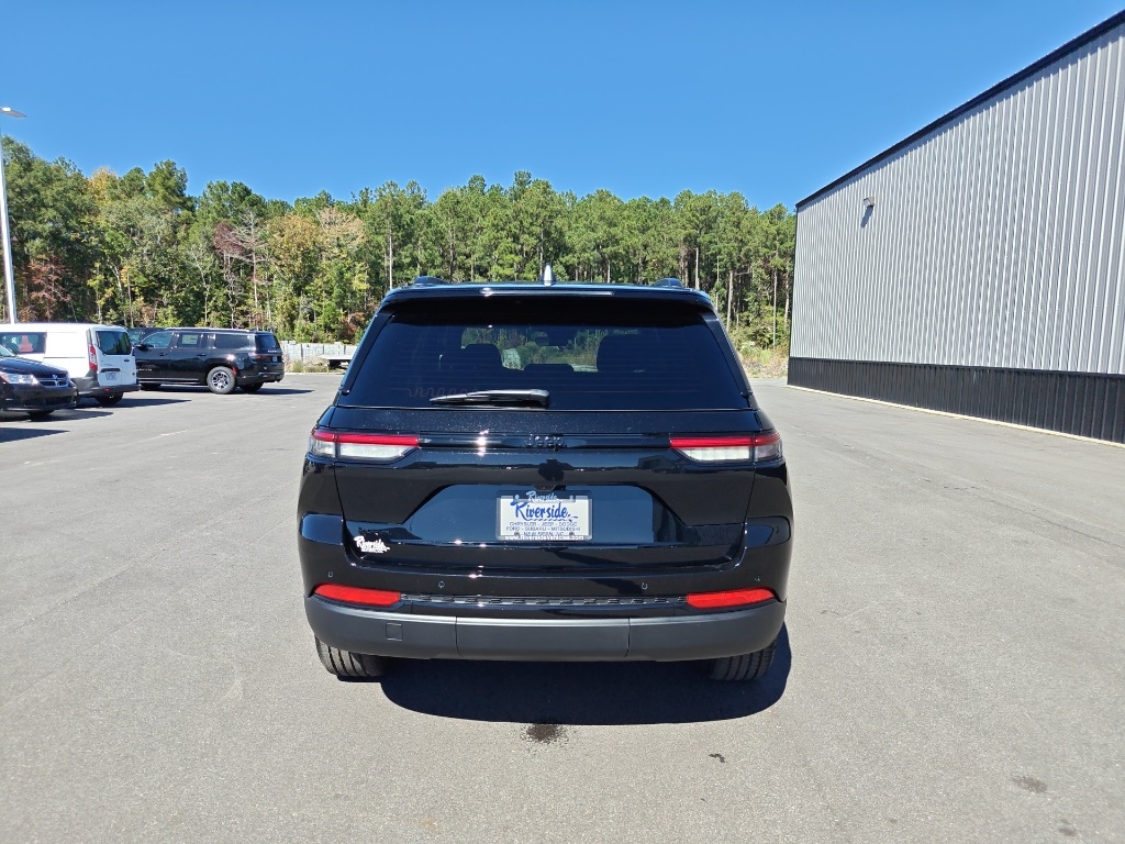2025 Jeep Grand Cherokee Altitude X photo 4
