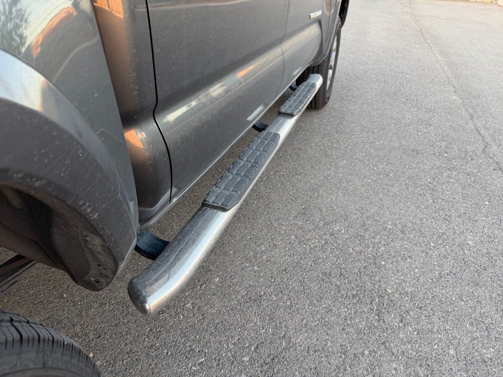 2019 Toyota Tacoma SR5 photo 13