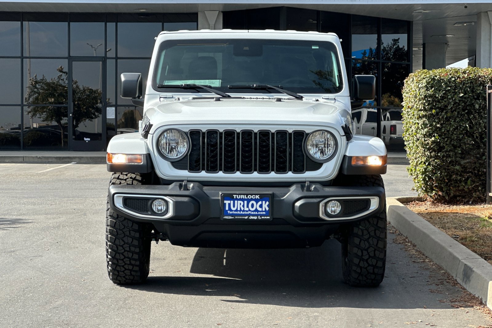 2025 Jeep Gladiator Tradesman photo 9
