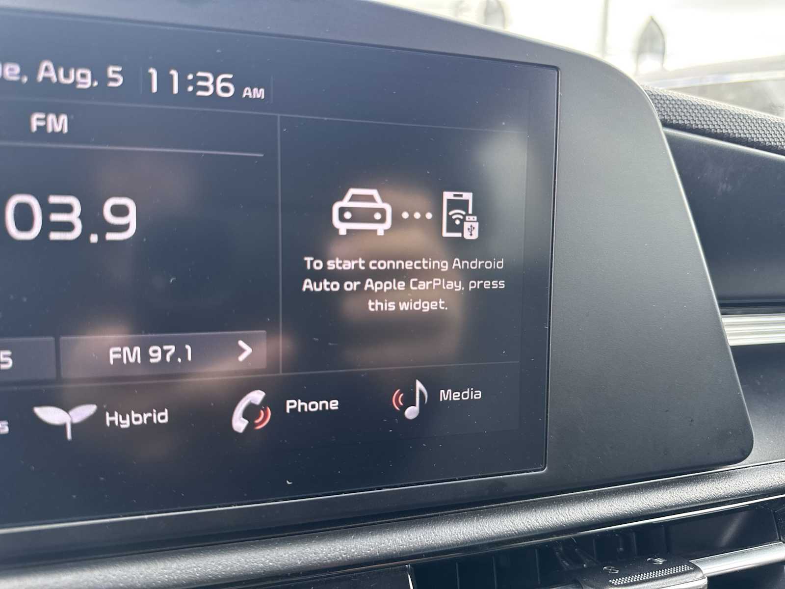 2024 Kia Niro LX photo 18