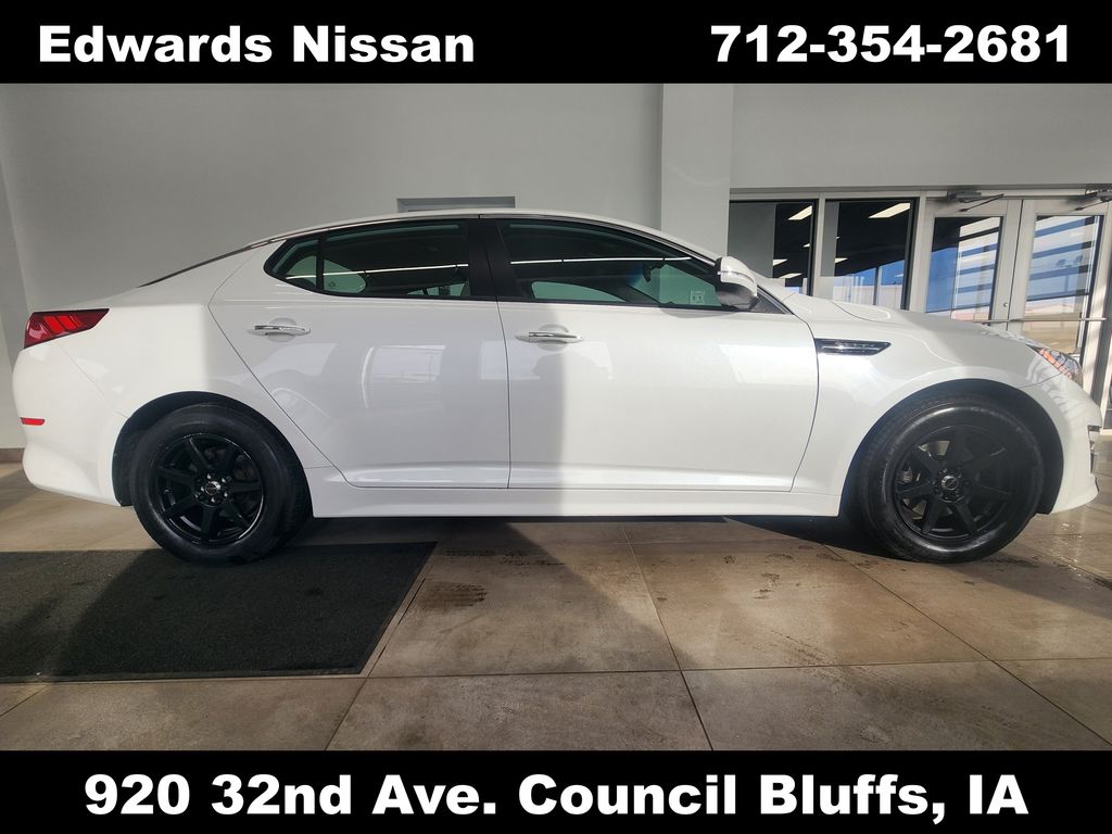 2015 Kia Optima LX's photo