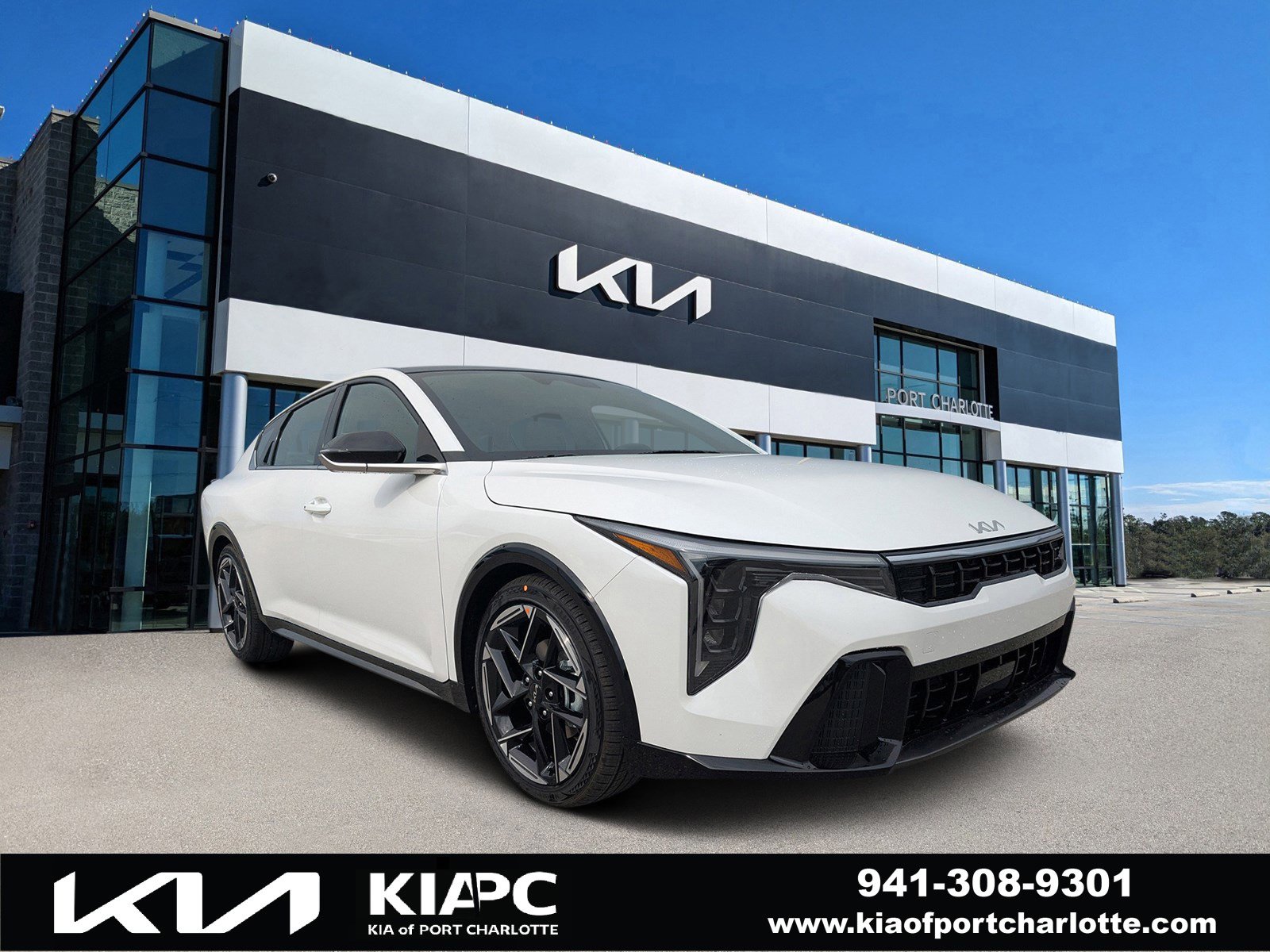 2025 Kia K4 GT-Line's photo