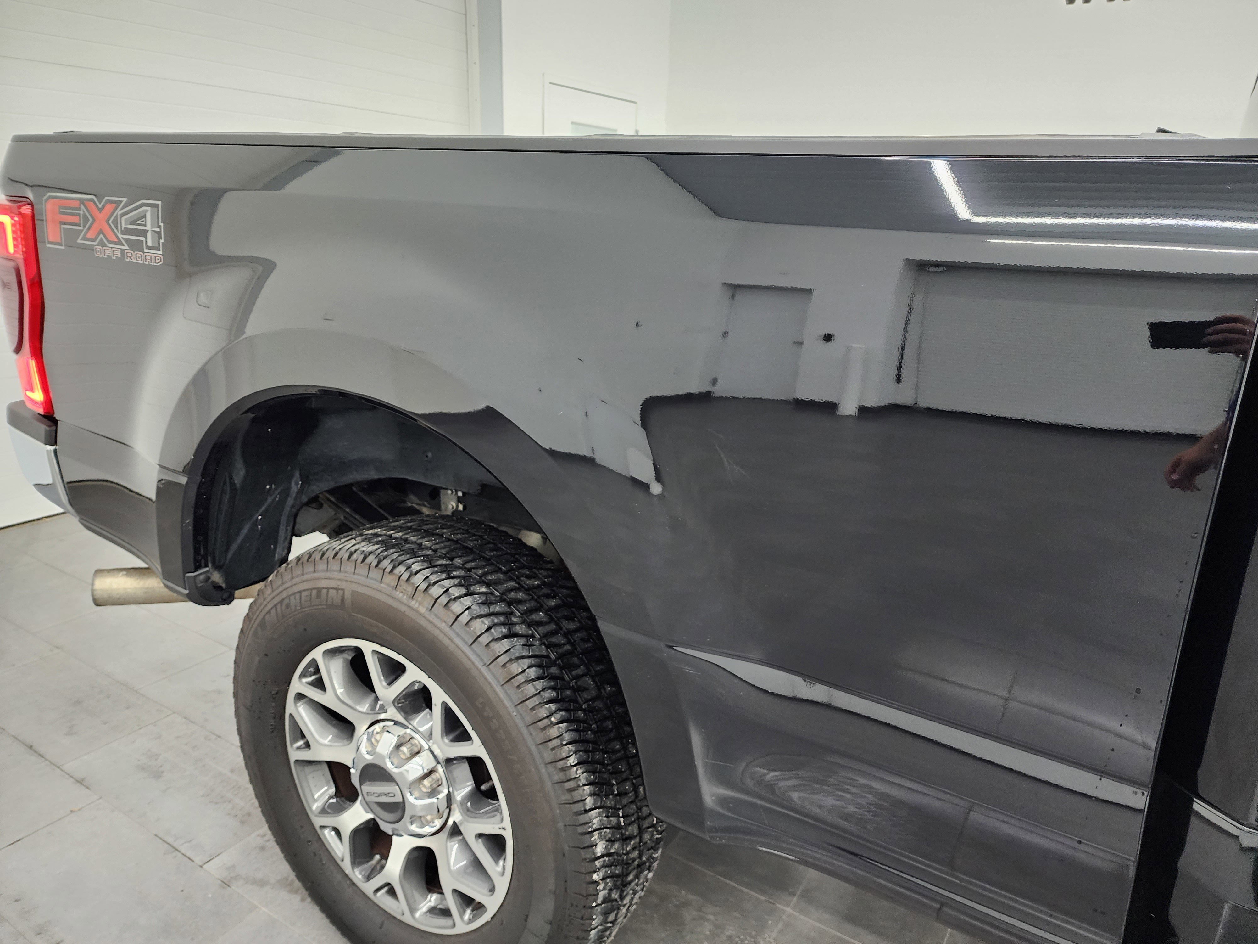 2021 Ford F-350 photo 2