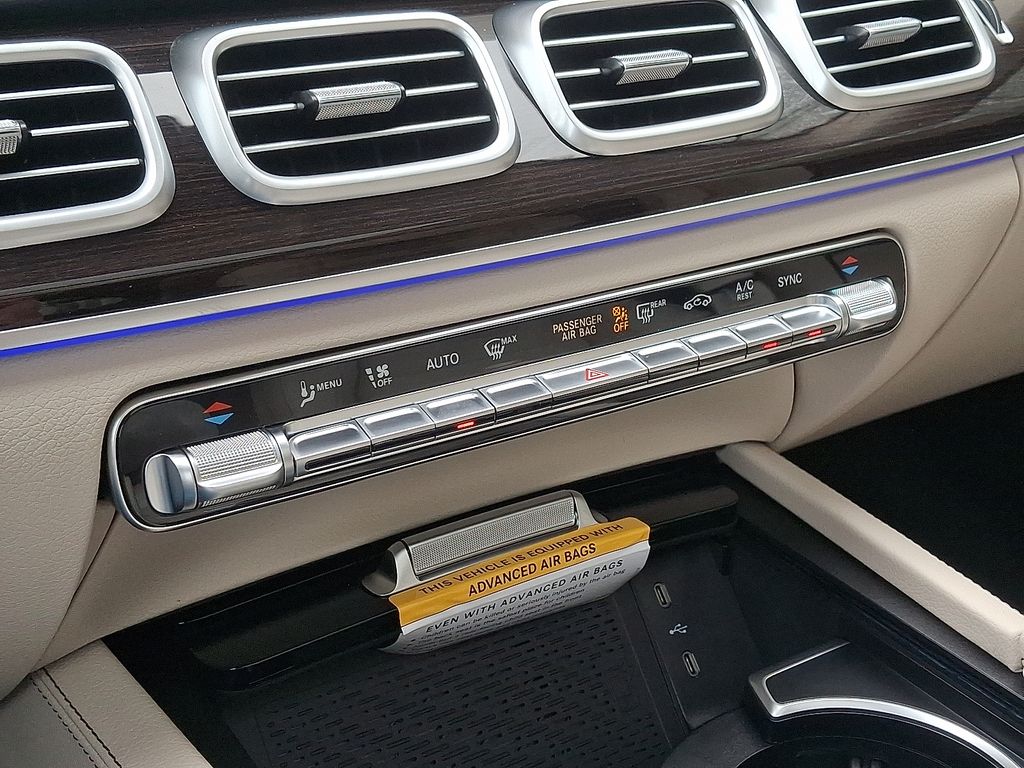 2026 Mercedes Benz GLS 450 4MATIC photo 11