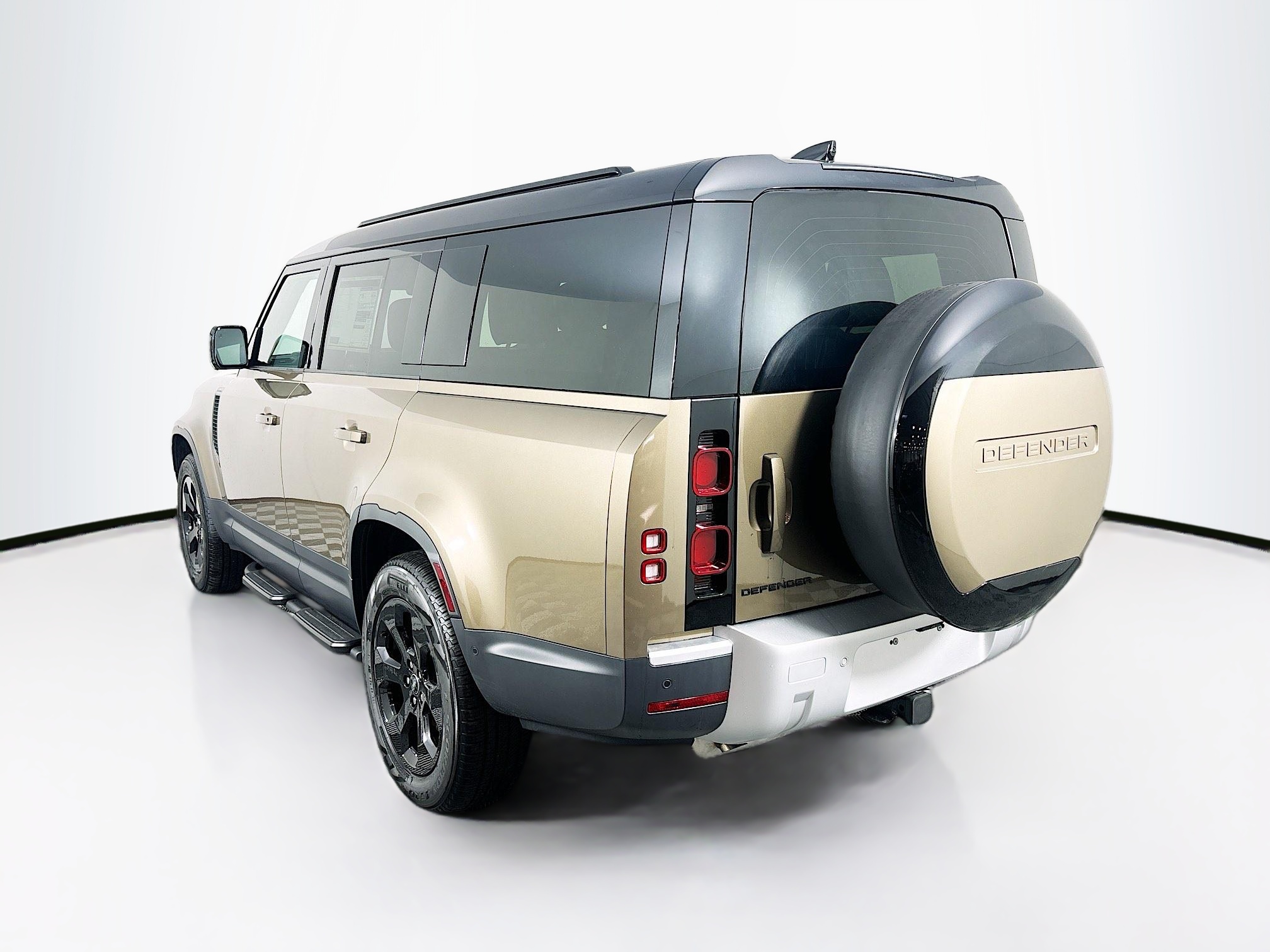 2025 Land Rover Defender 130 S photo 7
