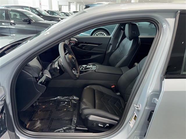 2026 Bmw 530i photo 14