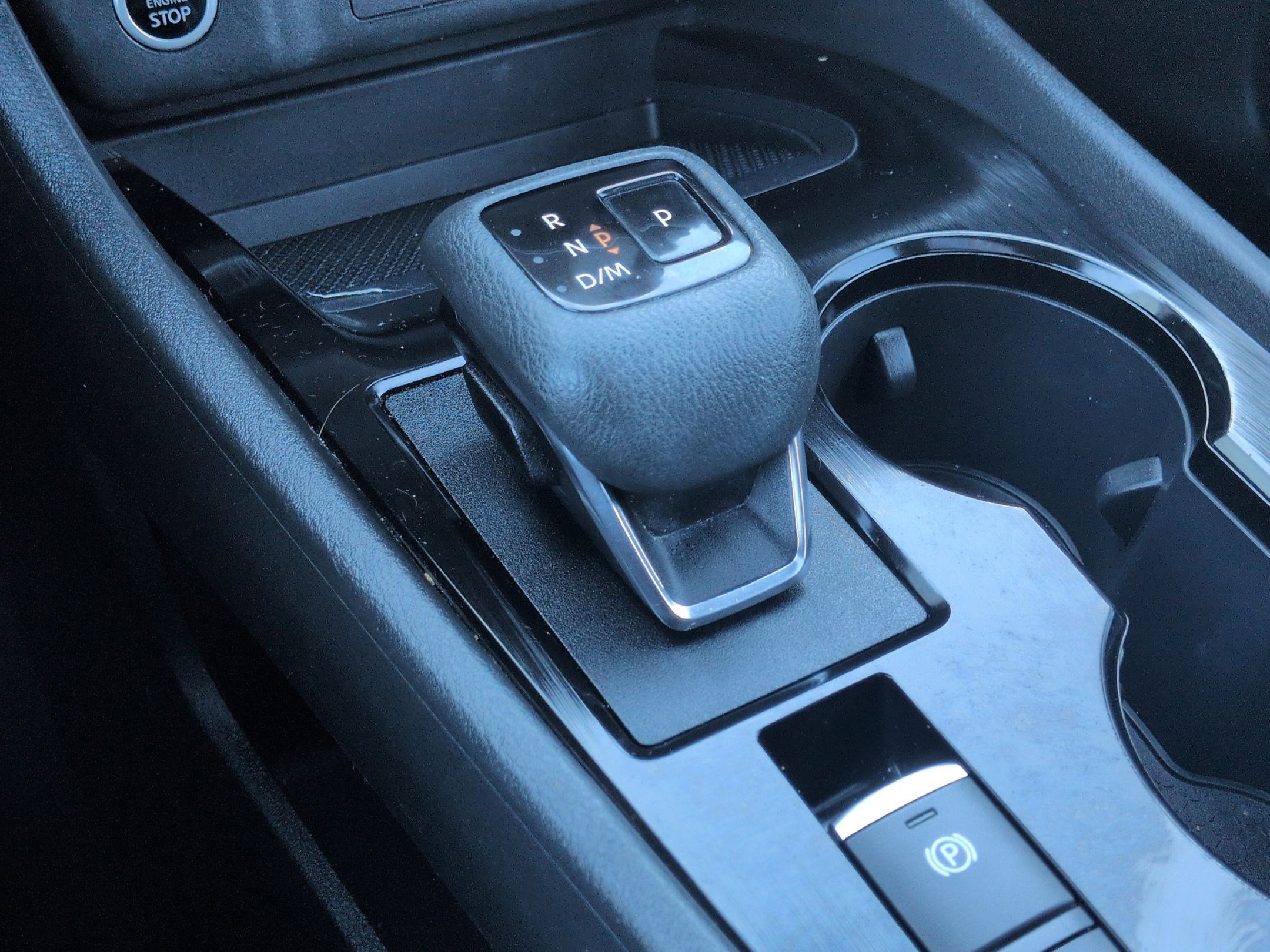 2023 Nissan Rogue SV photo 3