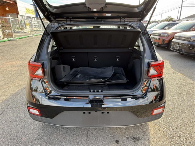 2025 Hyundai Venue SEL photo 30