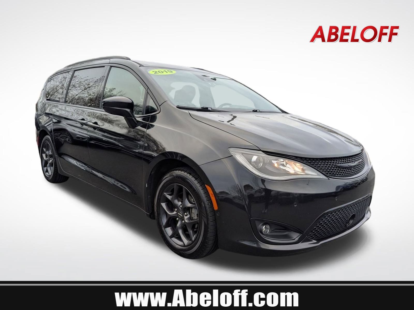 2019 Chrysler Pacifica Touring L Plus's photo